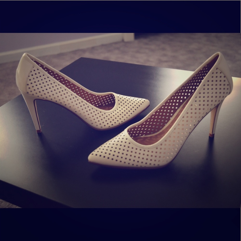 White Halogen pumps